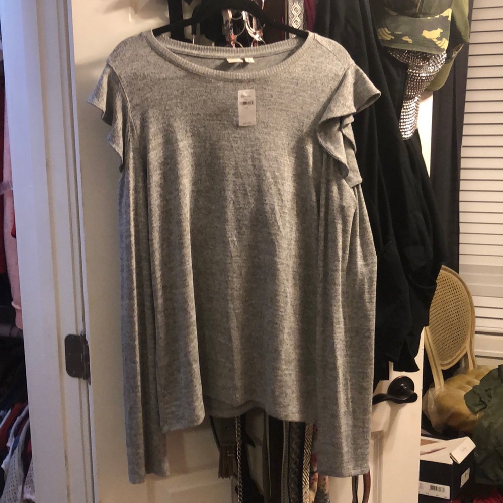 Open shoulder Grey Top